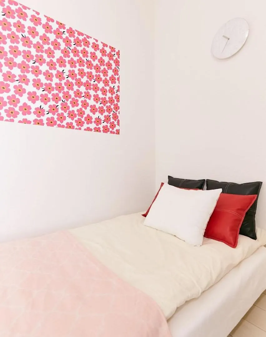 Ikebukuro Colorbee Hostela Токио Апартаменты